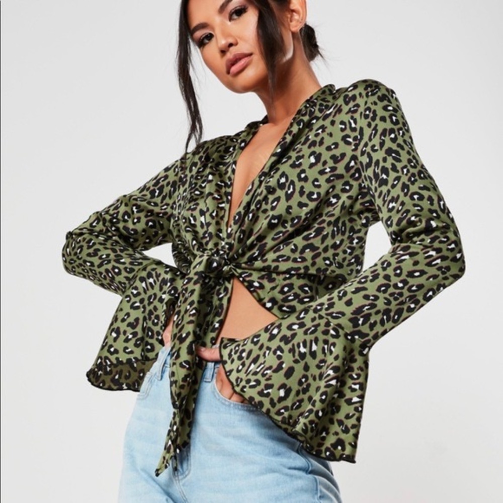 Missguided Green Leopard Front Tie Knot Blouse NWT